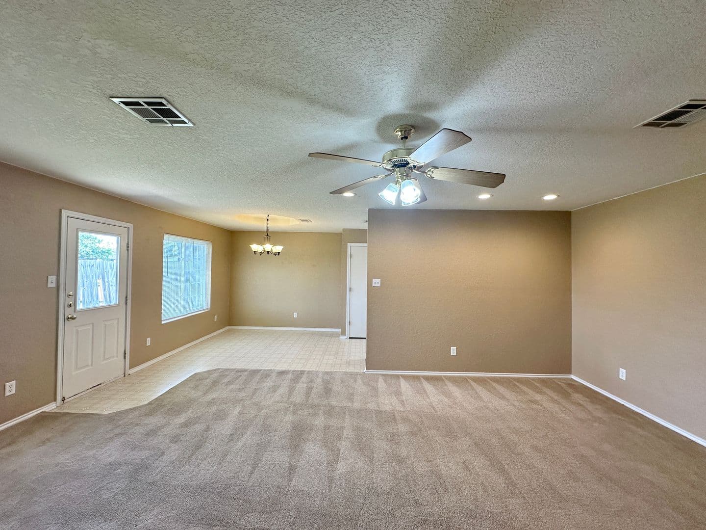 Killeen House: 4404 Waterside Dr