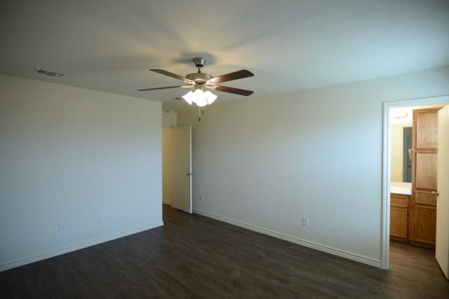 Killeen Multiplex: 913 Lasso Dr