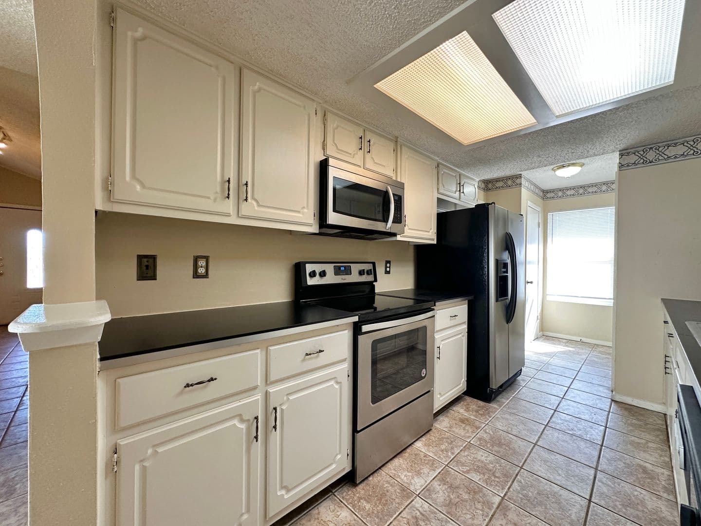 Killeen House: 2005 Ruiz Dr