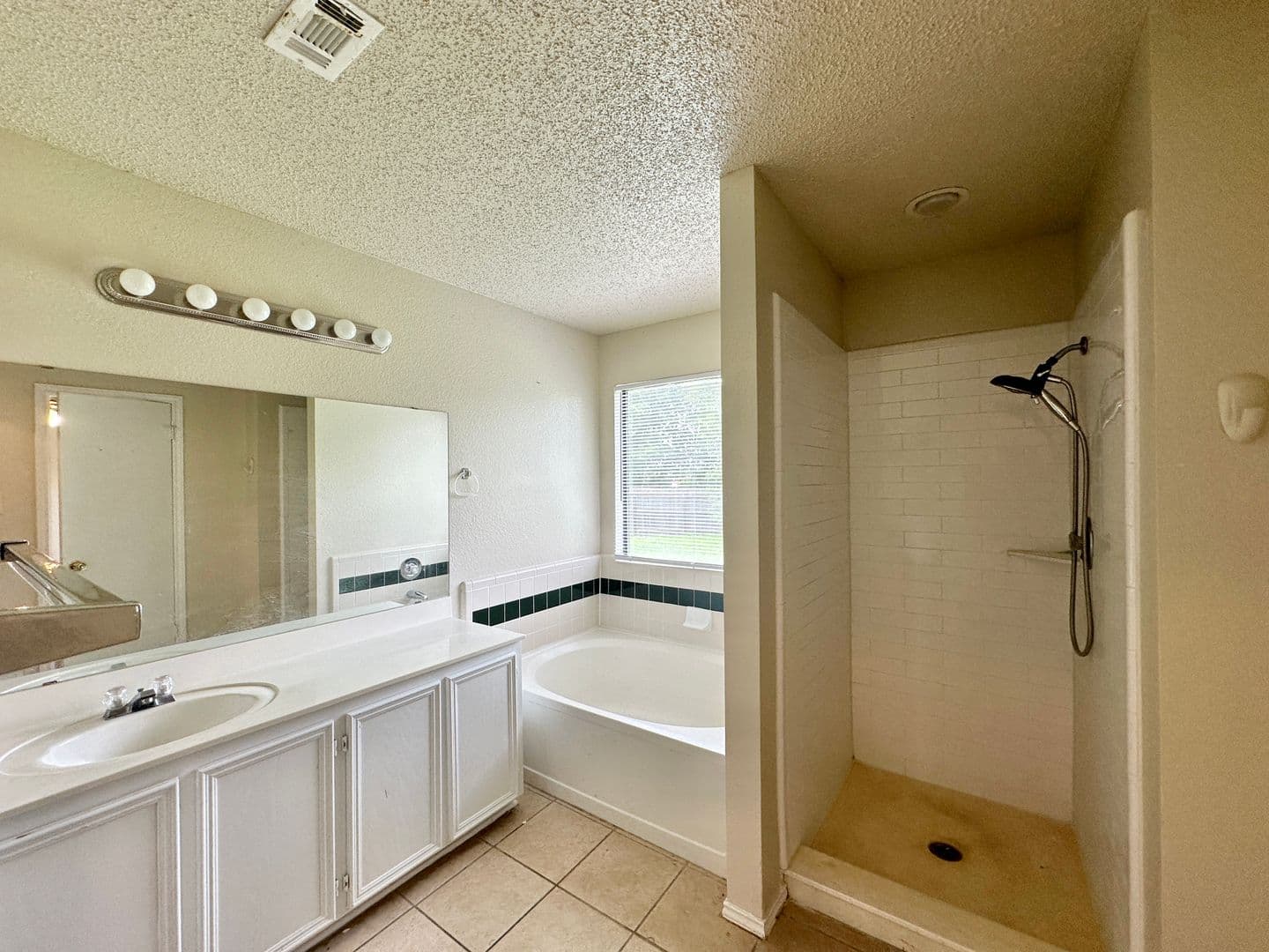 Killeen House: 1307 Waterford Drive