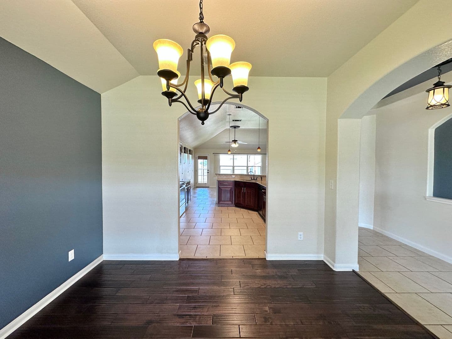 Killeen House: 6812 Deorsam Loop