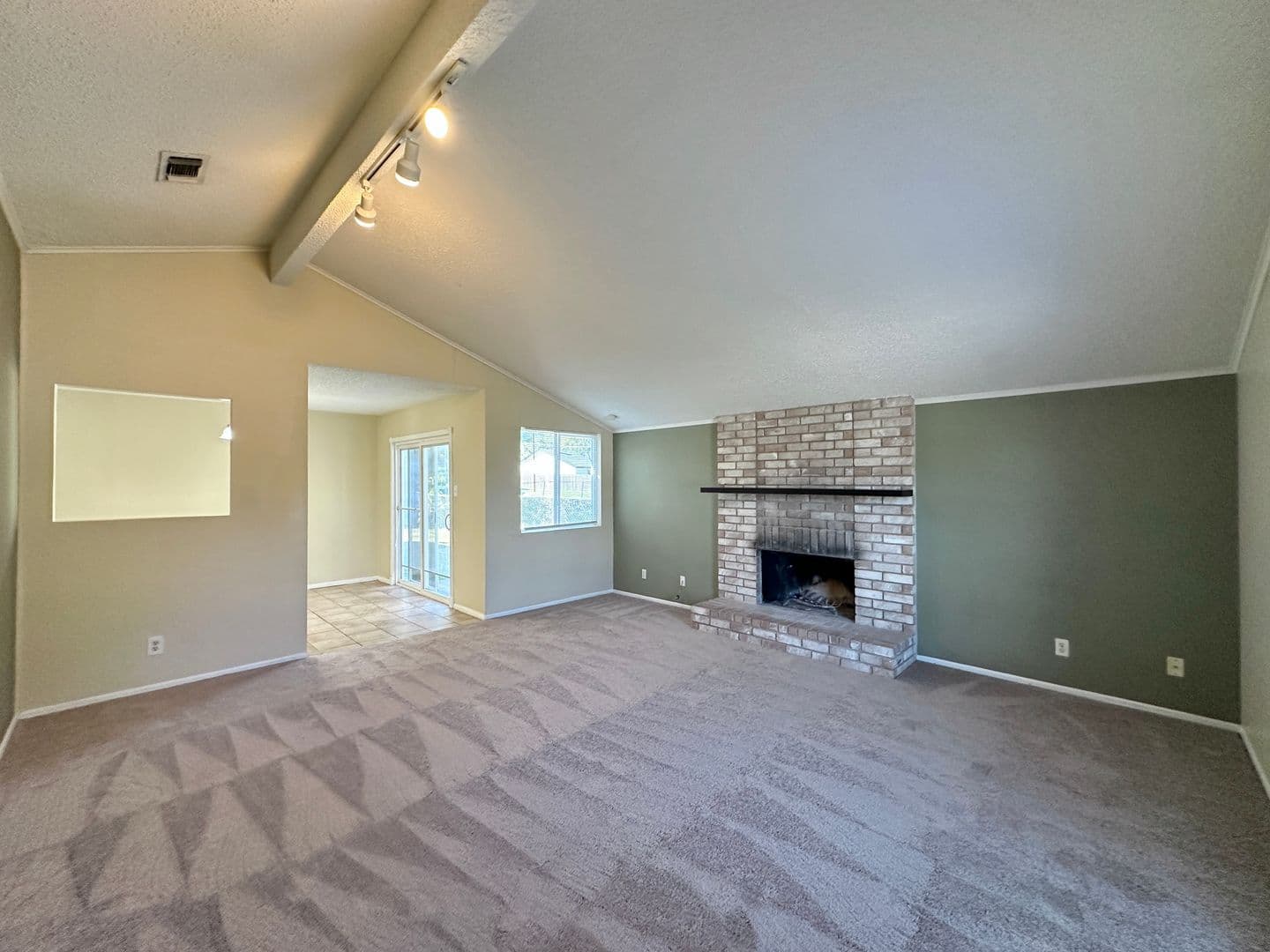 Killeen House: 2005 Ruiz Dr