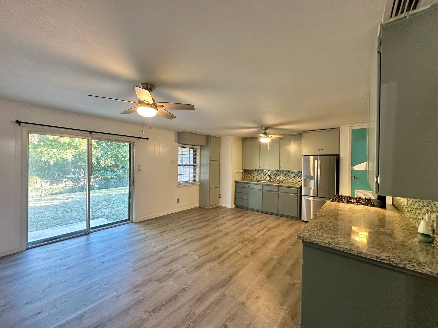 COPPERAS COVE House: 807 S 25TH