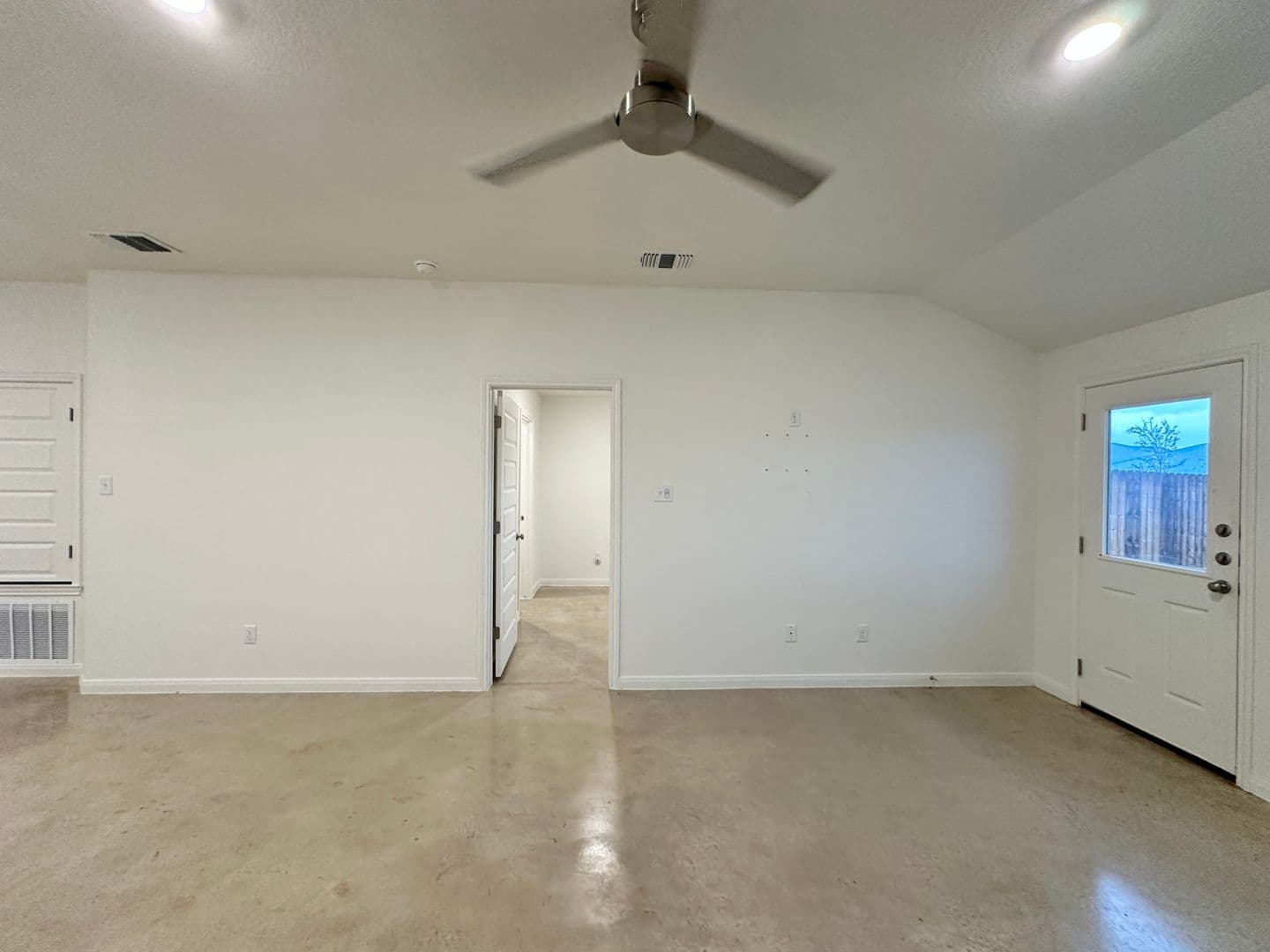 Killeen Multiplex: 910 Cherry Laurel Lane