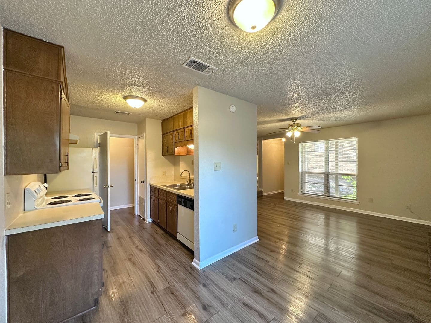 Killeen Townhome: 3004 Chaucer Drive