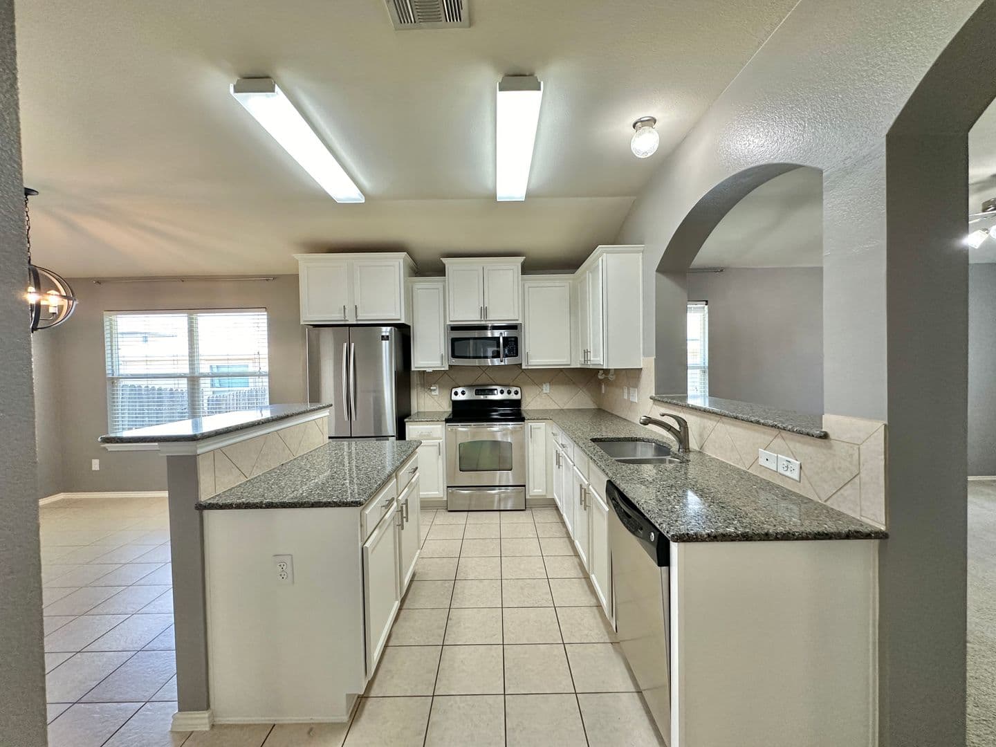 Killeen House: 5205 Lions Gate Lane