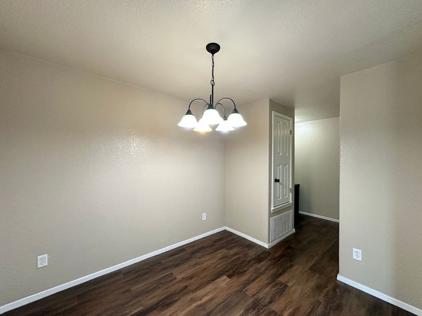 Temple Apartment: 4403 Brutus