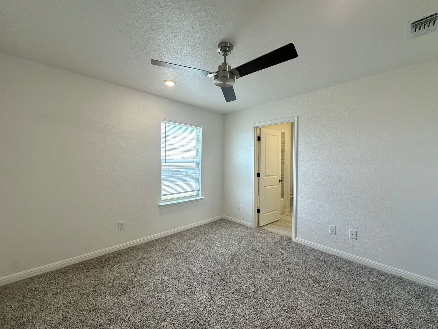 Killeen Townhome: 5909 Betty Lou Drive