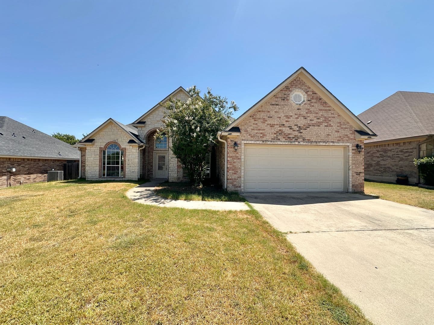 Belton House: 705 Marshall Dr