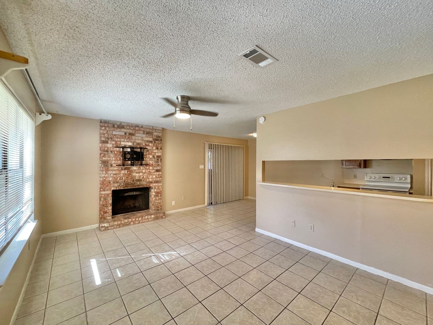 Killeen Townhome: 4806 Rainbow Cir