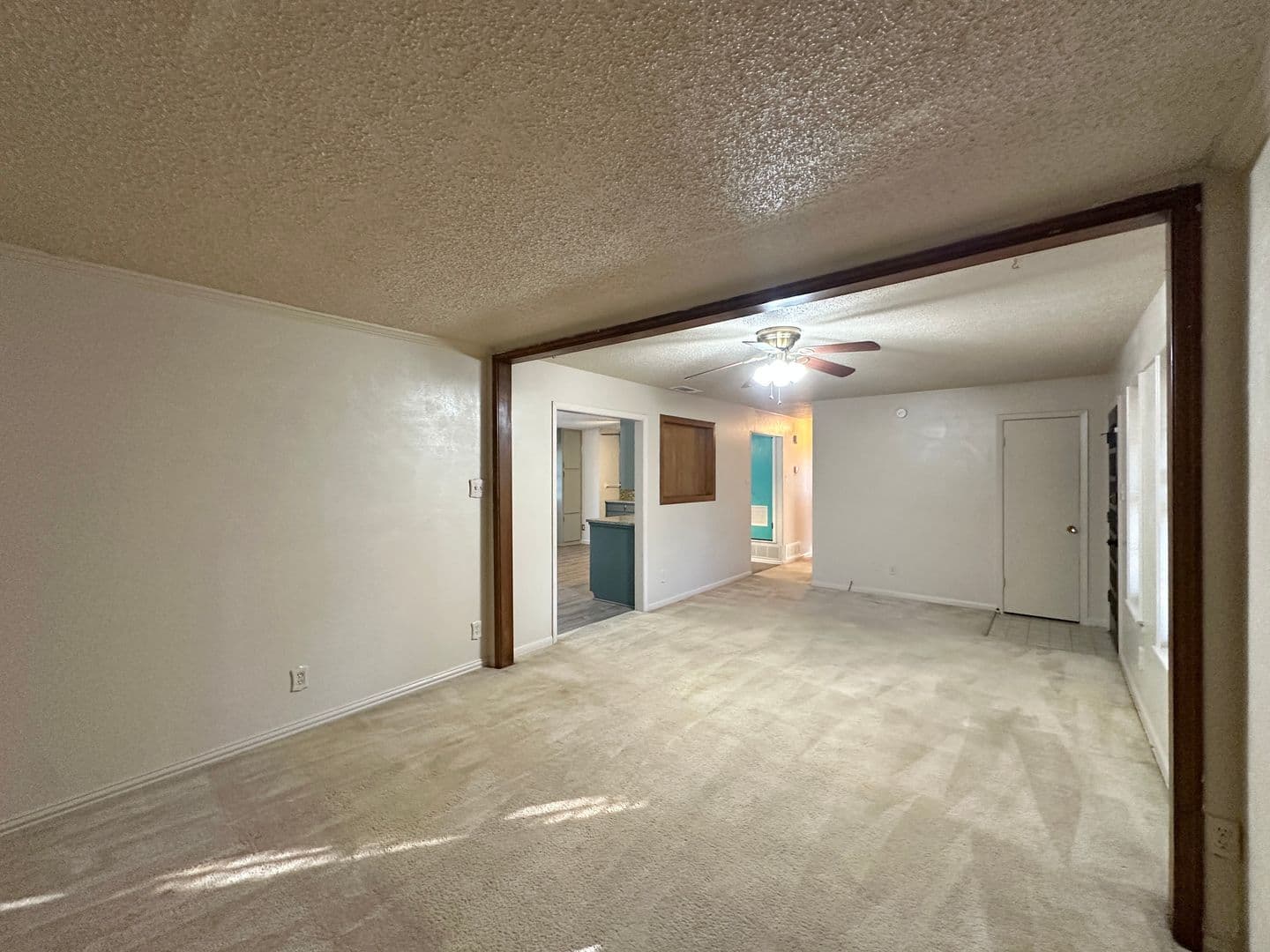 COPPERAS COVE House: 807 S 25TH