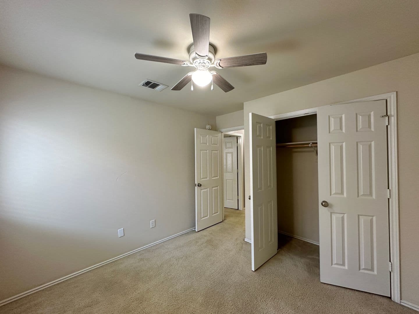 Killeen House: 5205 Lions Gate Lane