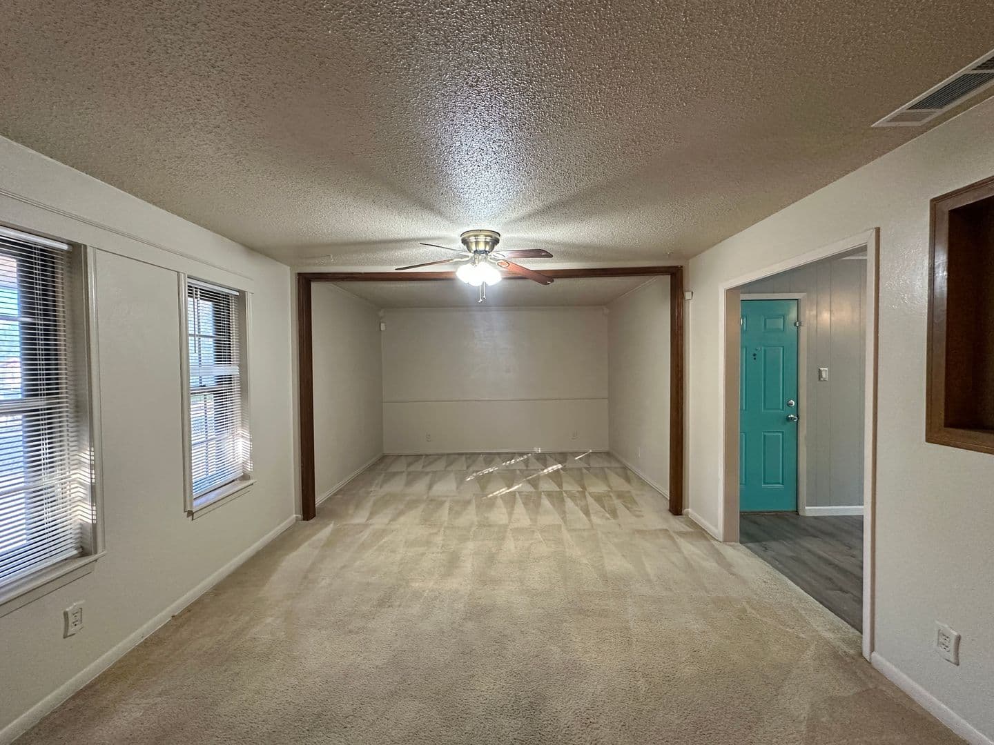 COPPERAS COVE House: 807 S 25TH