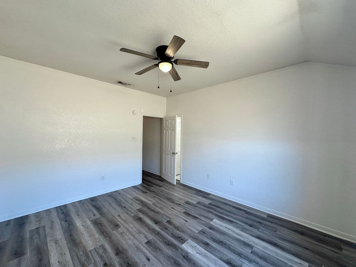 Killeen Multiplex: 3105 Dannen Court