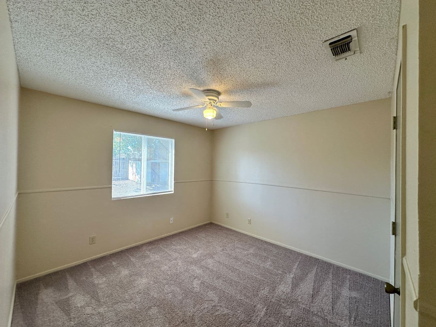 Killeen House: 2005 Ruiz Dr