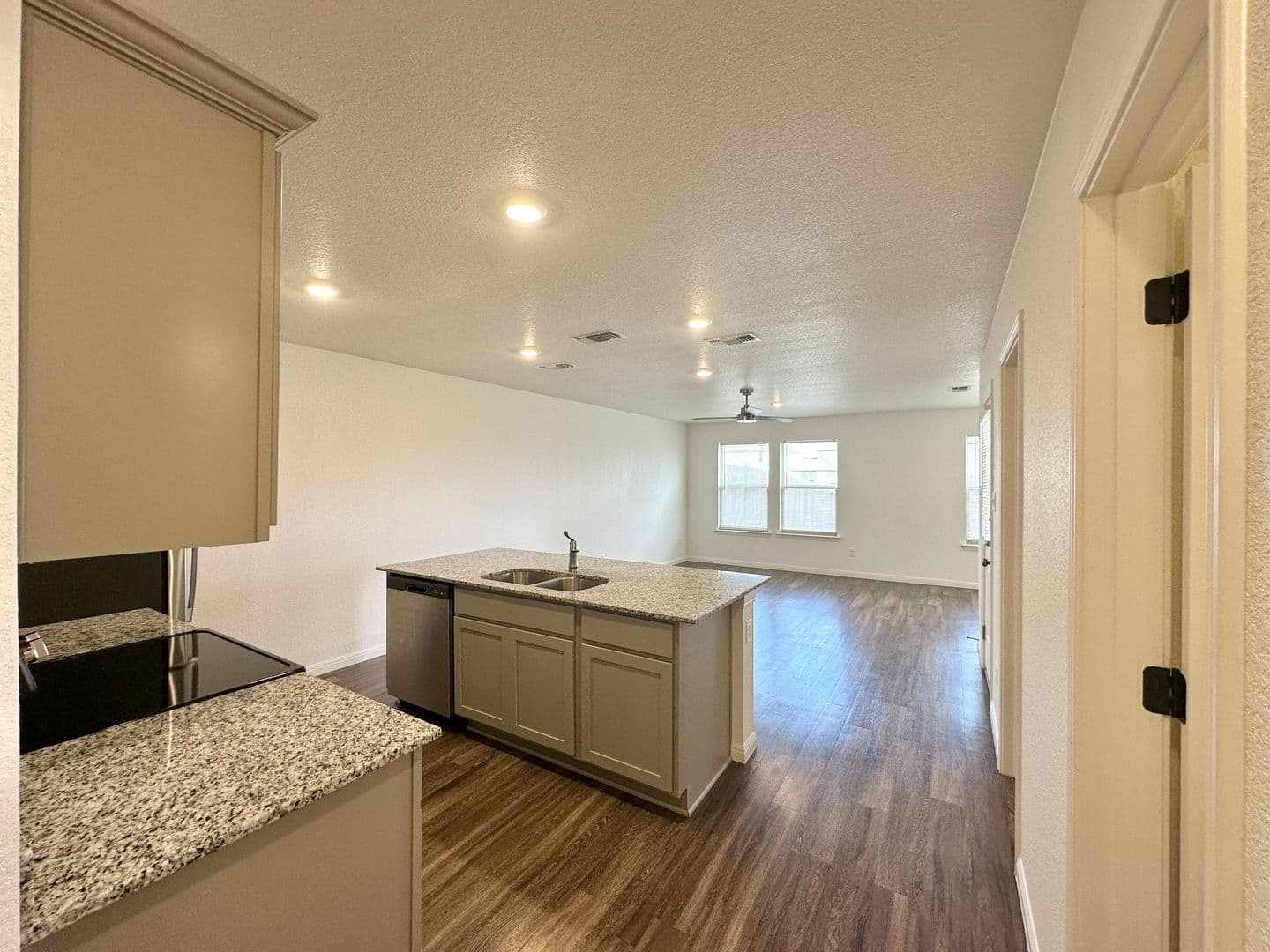 Killeen Townhome: 5909 Betty Lou Drive