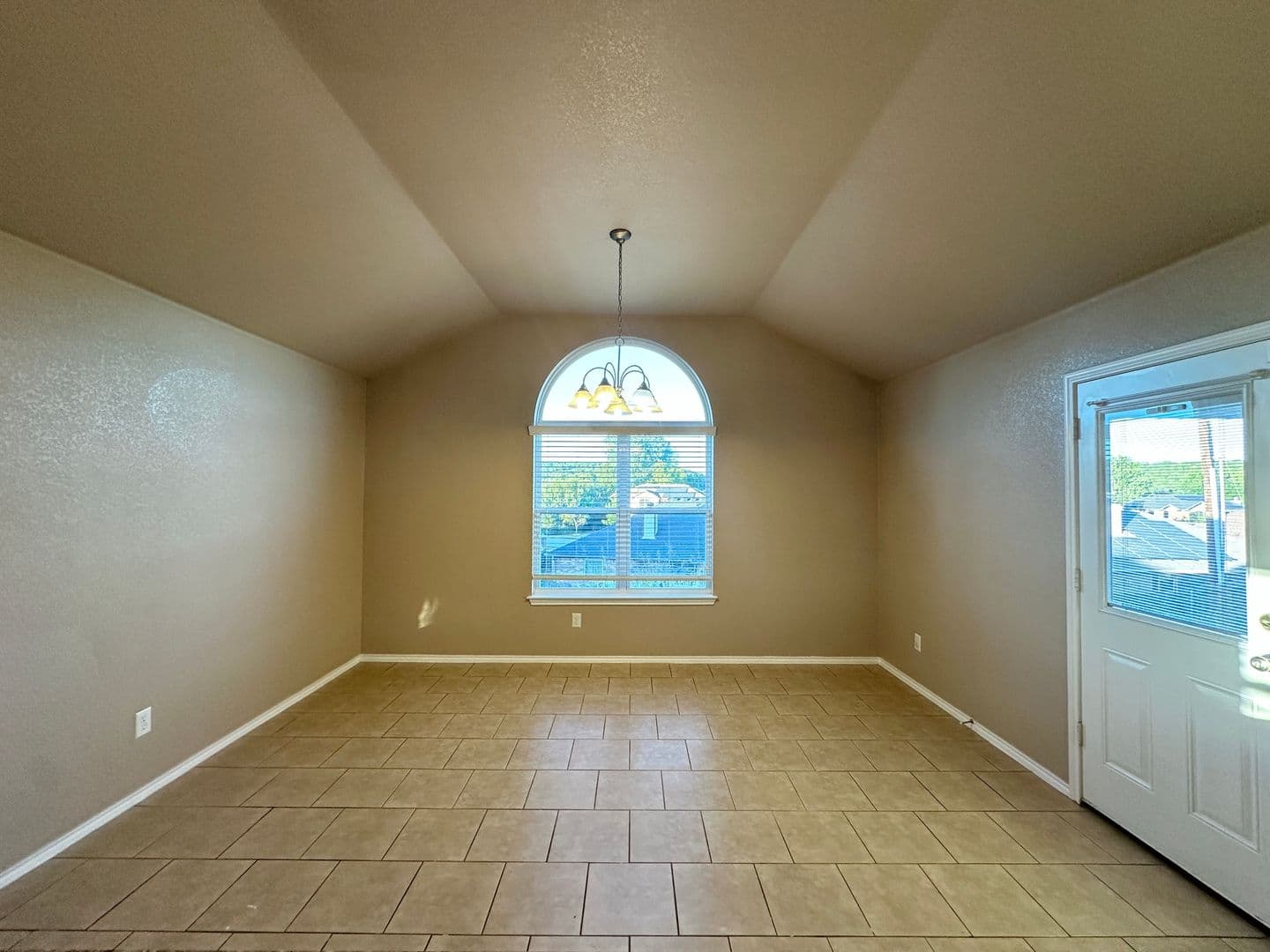 Copperas Cove House: 1606 Walker Place Blvd