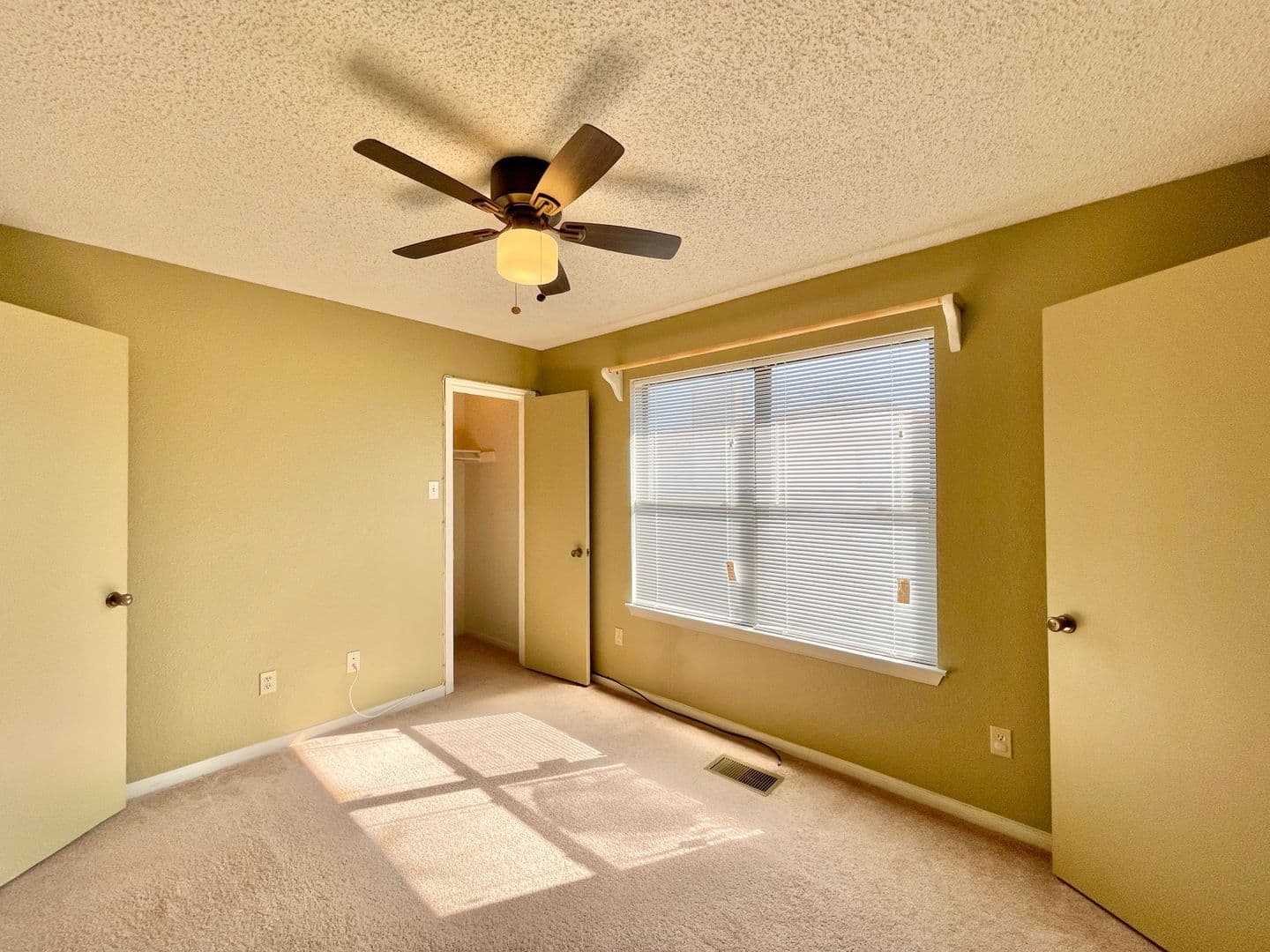 Killeen Townhome: 4806 Rainbow Cir