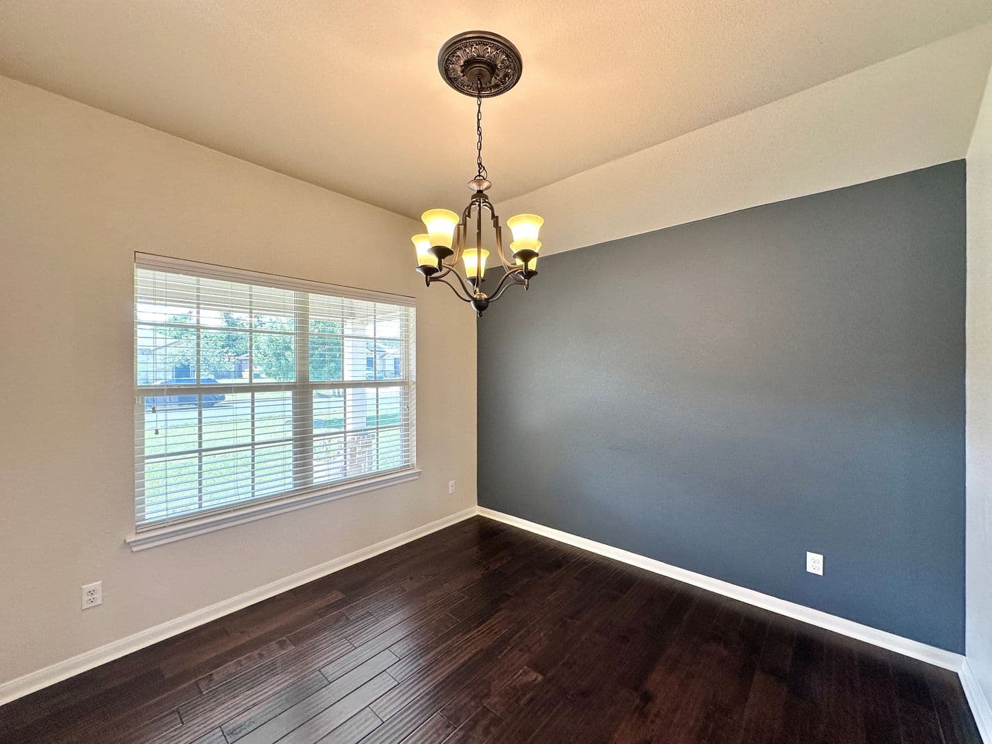 Killeen House: 6812 Deorsam Loop