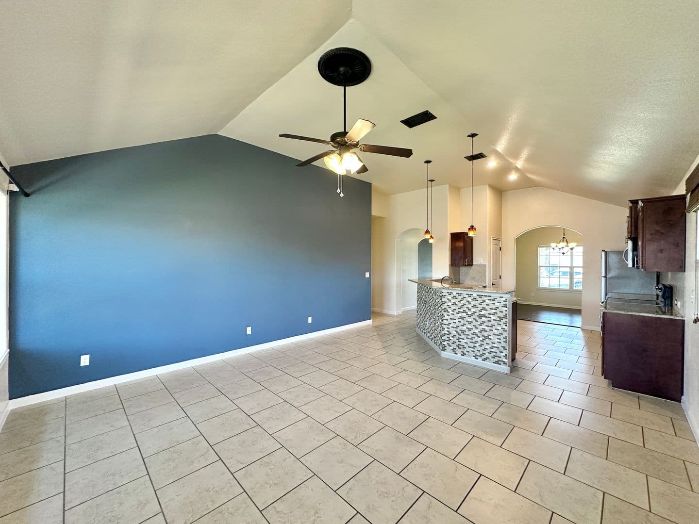 Killeen House: 6812 Deorsam Loop