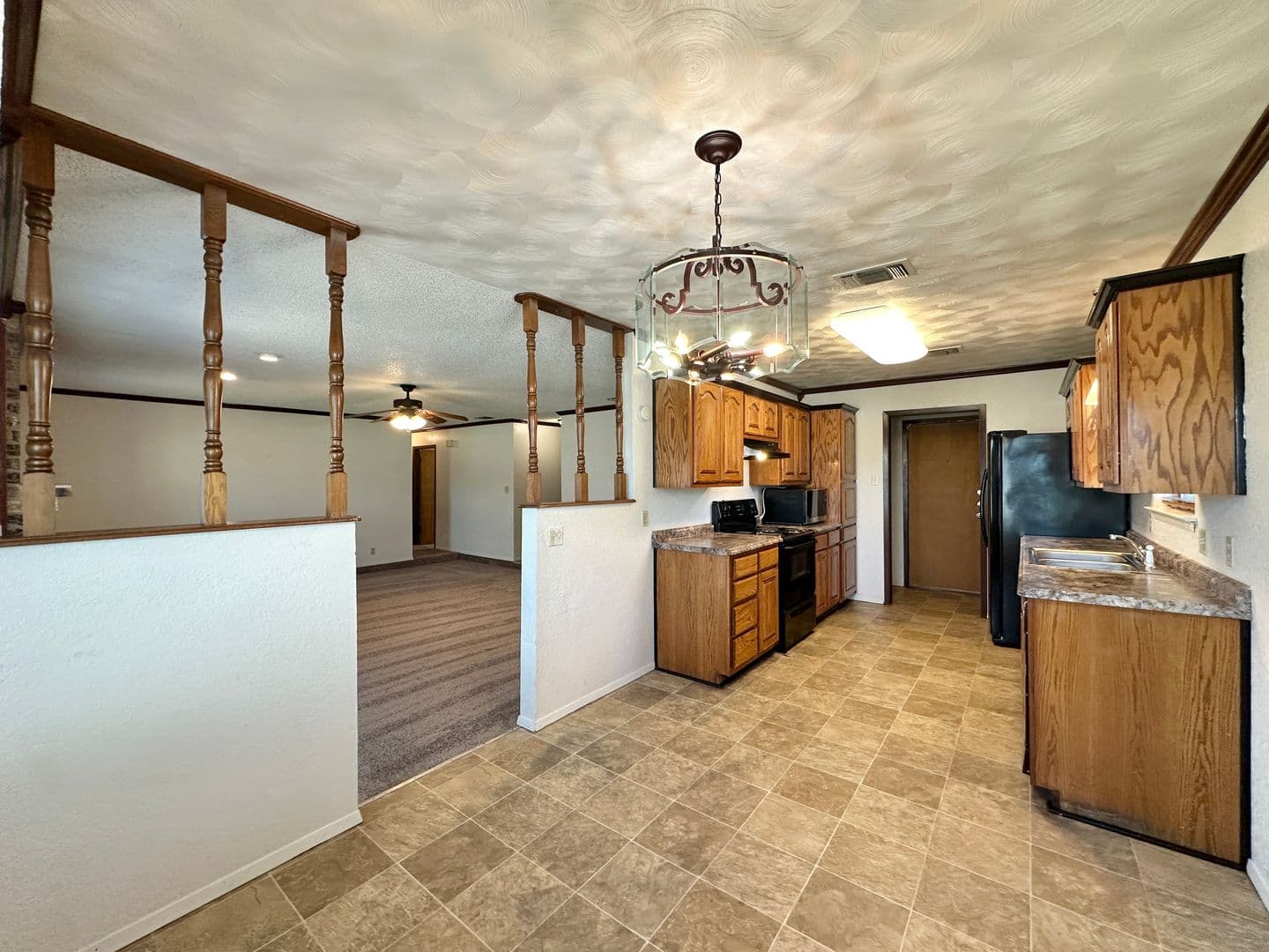 Killeen House: 1602 Becker Dr