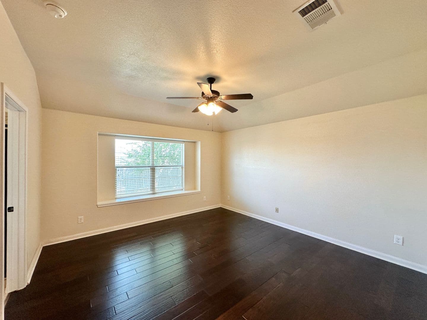 Killeen House: 6812 Deorsam Loop
