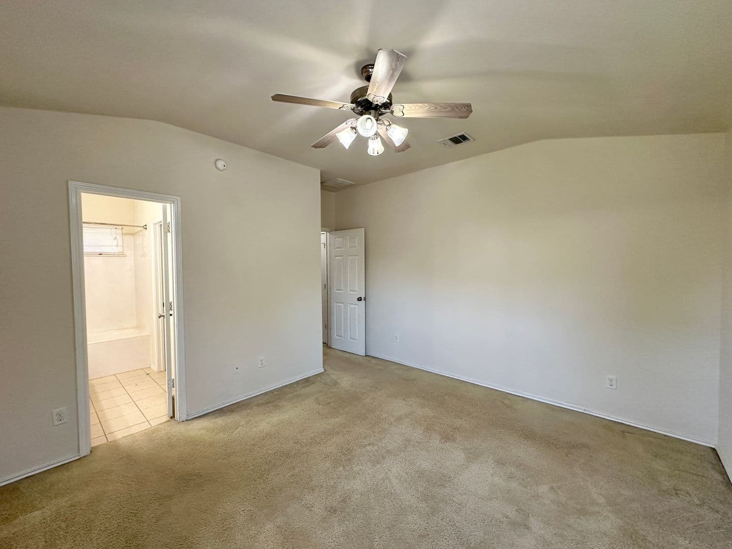 Killeen House: 5205 Lions Gate Lane