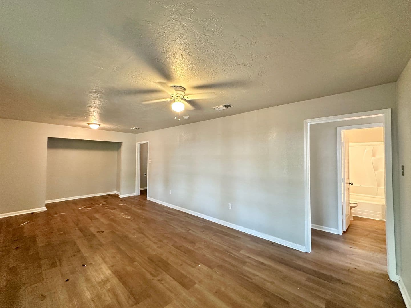 Killeen Multiplex: 1105/1107 Williamson Dr