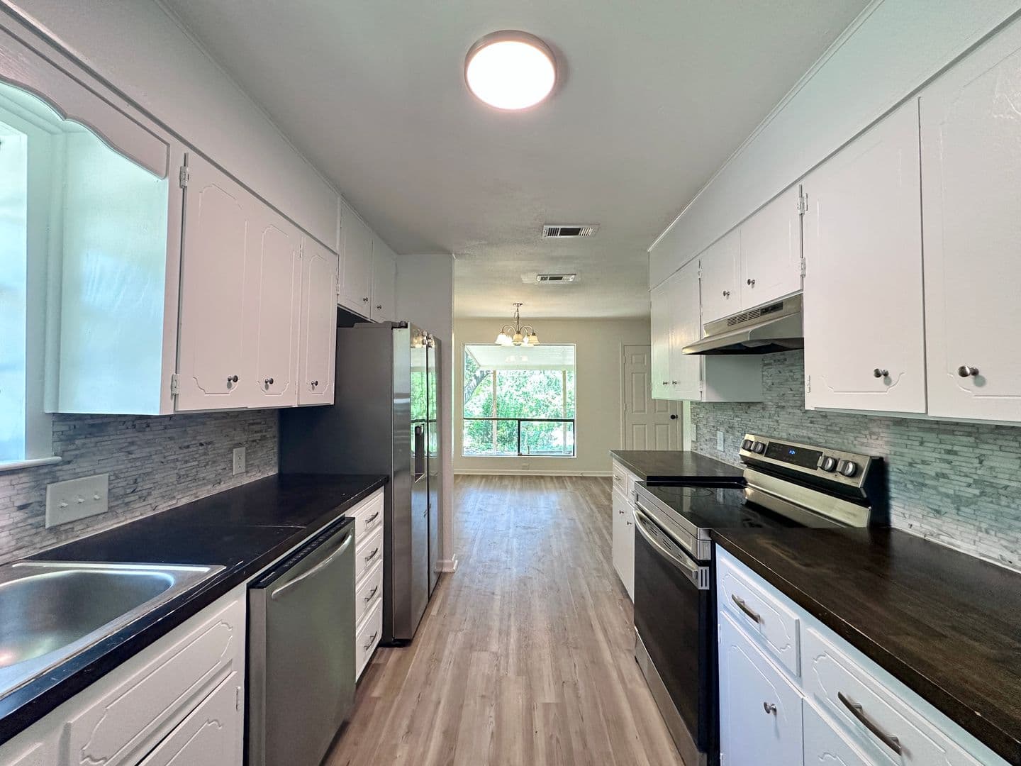 Temple House: 3822 Valley View Drive