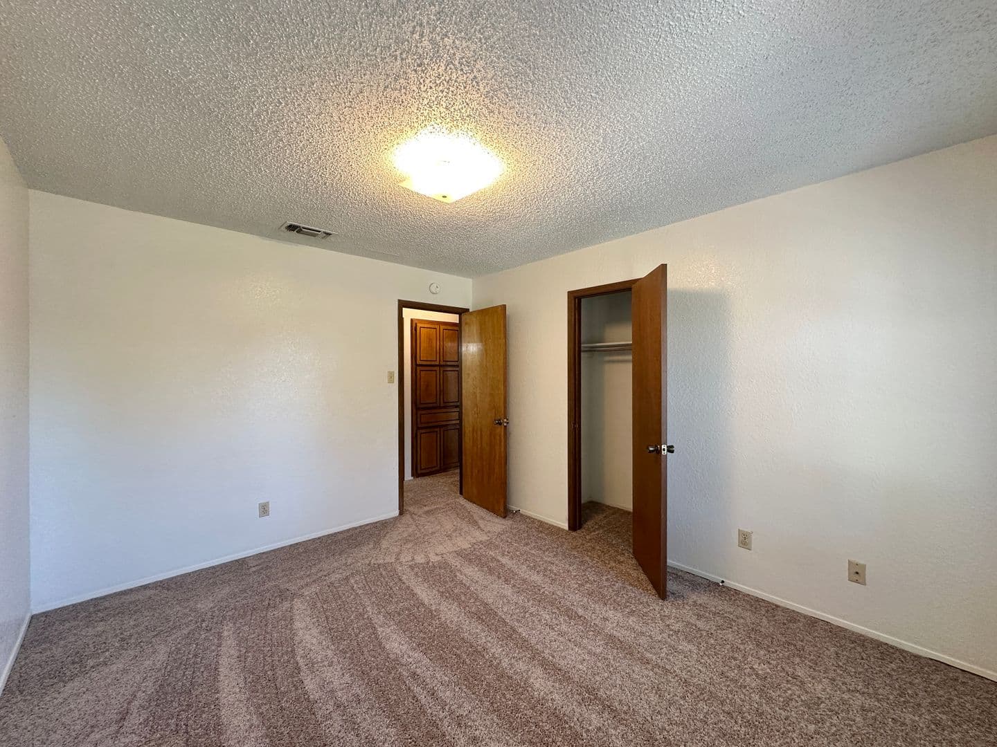 Killeen House: 1602 Becker Dr