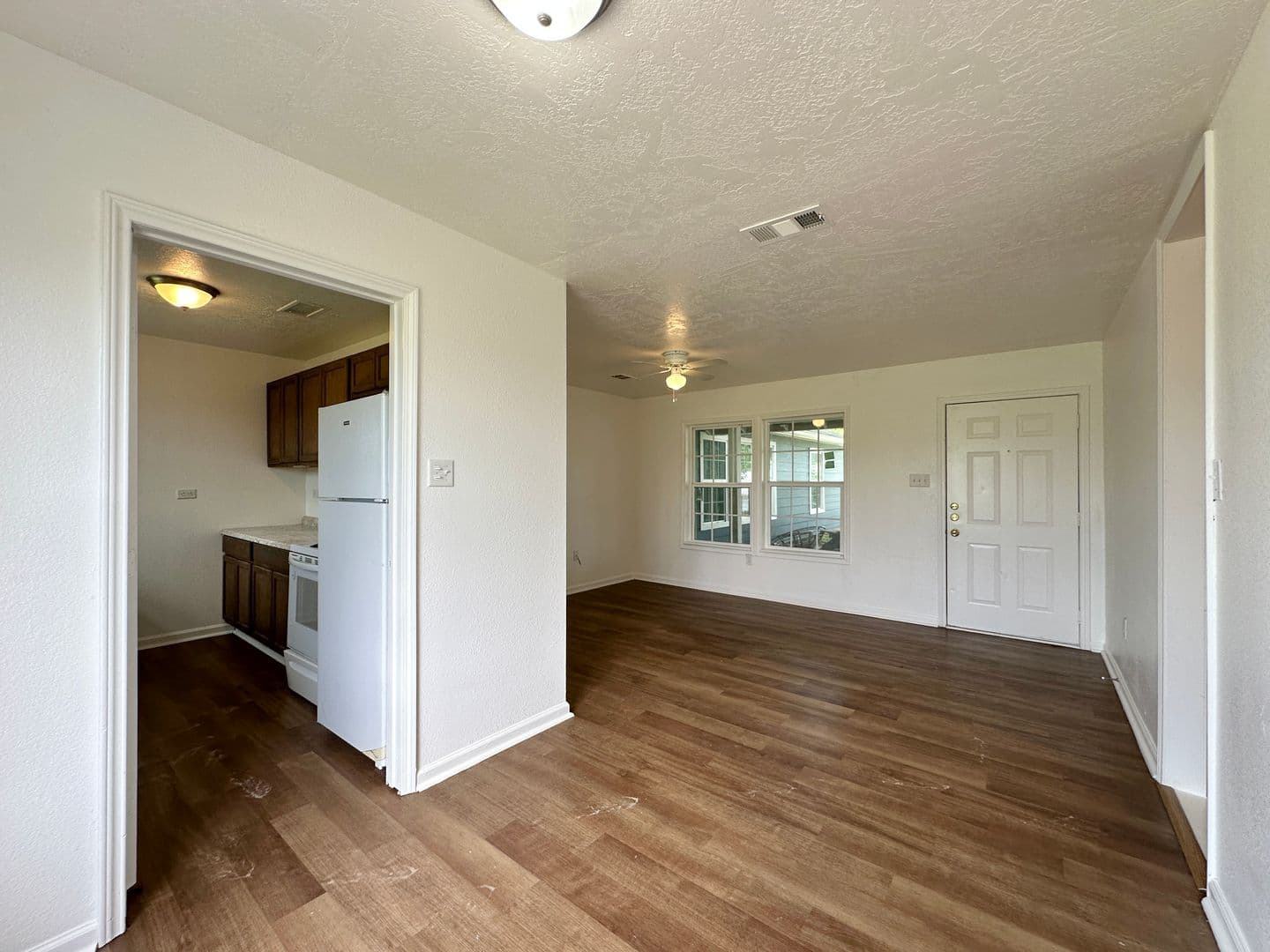 Killeen Multiplex: 1105/1107 Williamson Dr