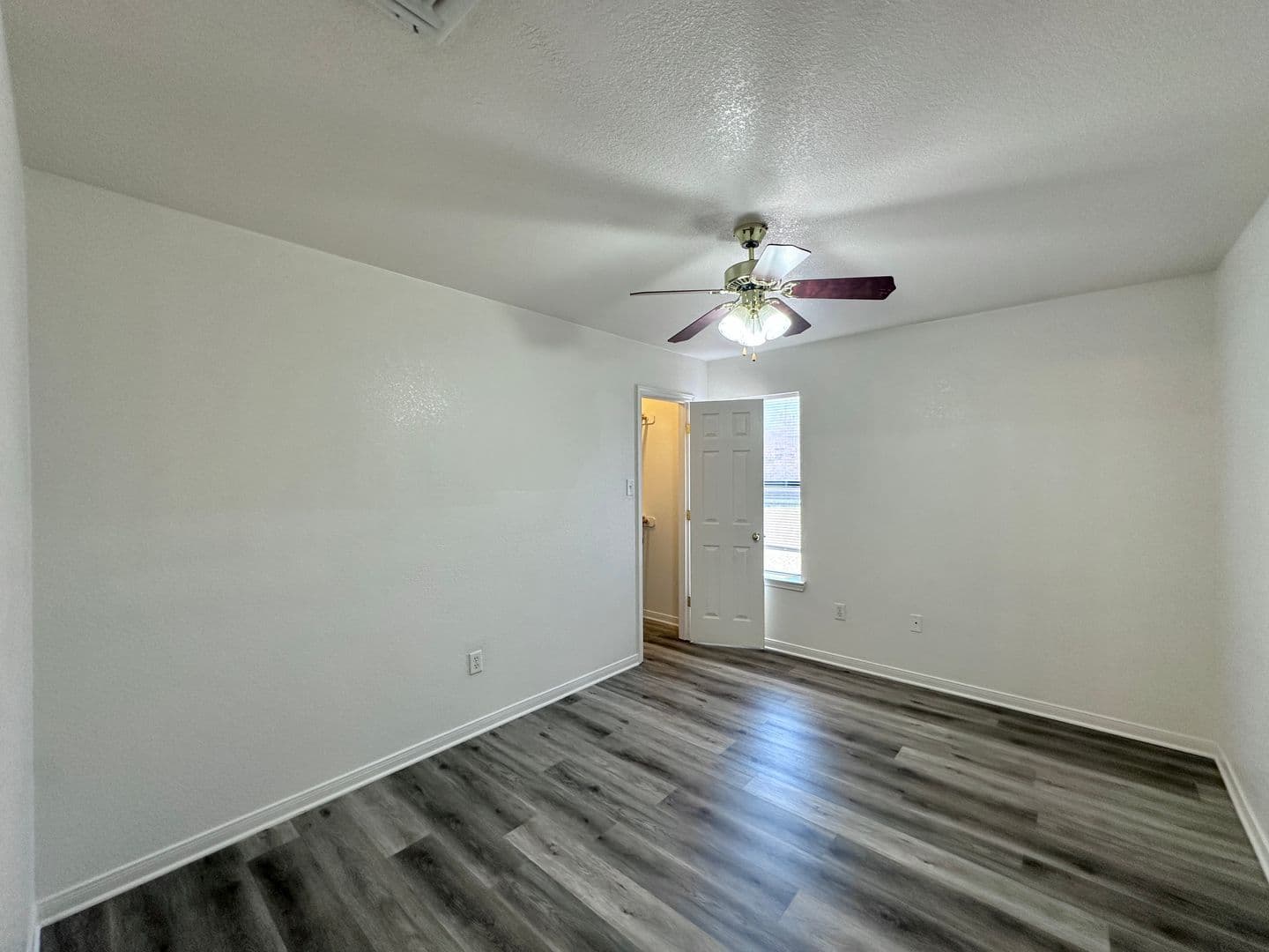 Killeen Multiplex: 3105 Dannen Court