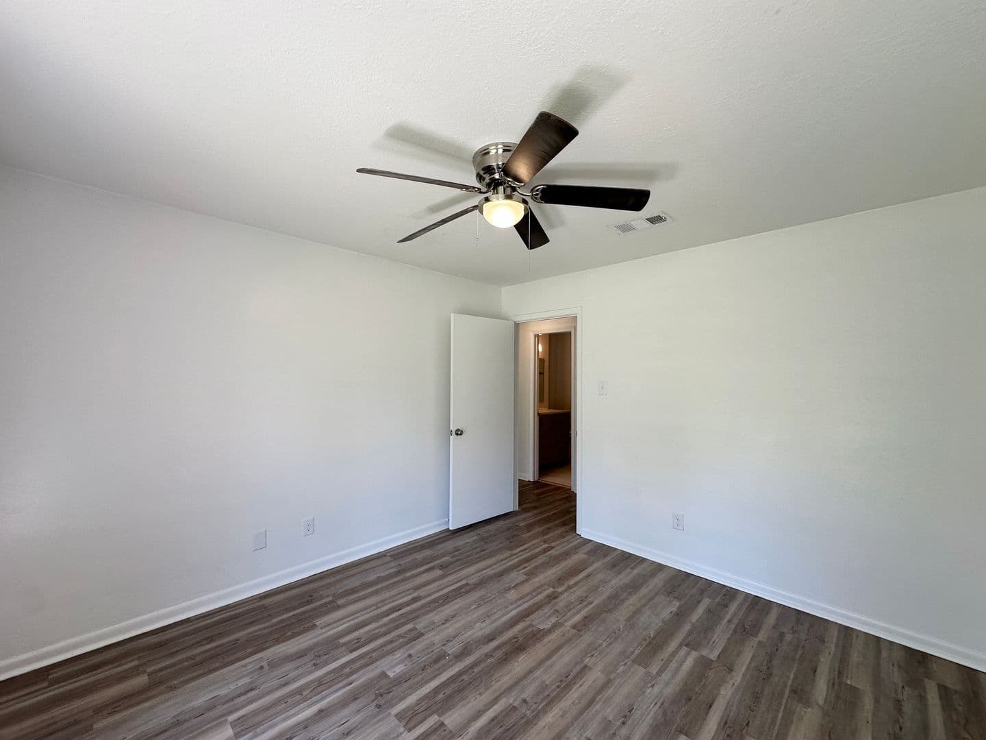 Temple House: 3822 Valley View Drive
