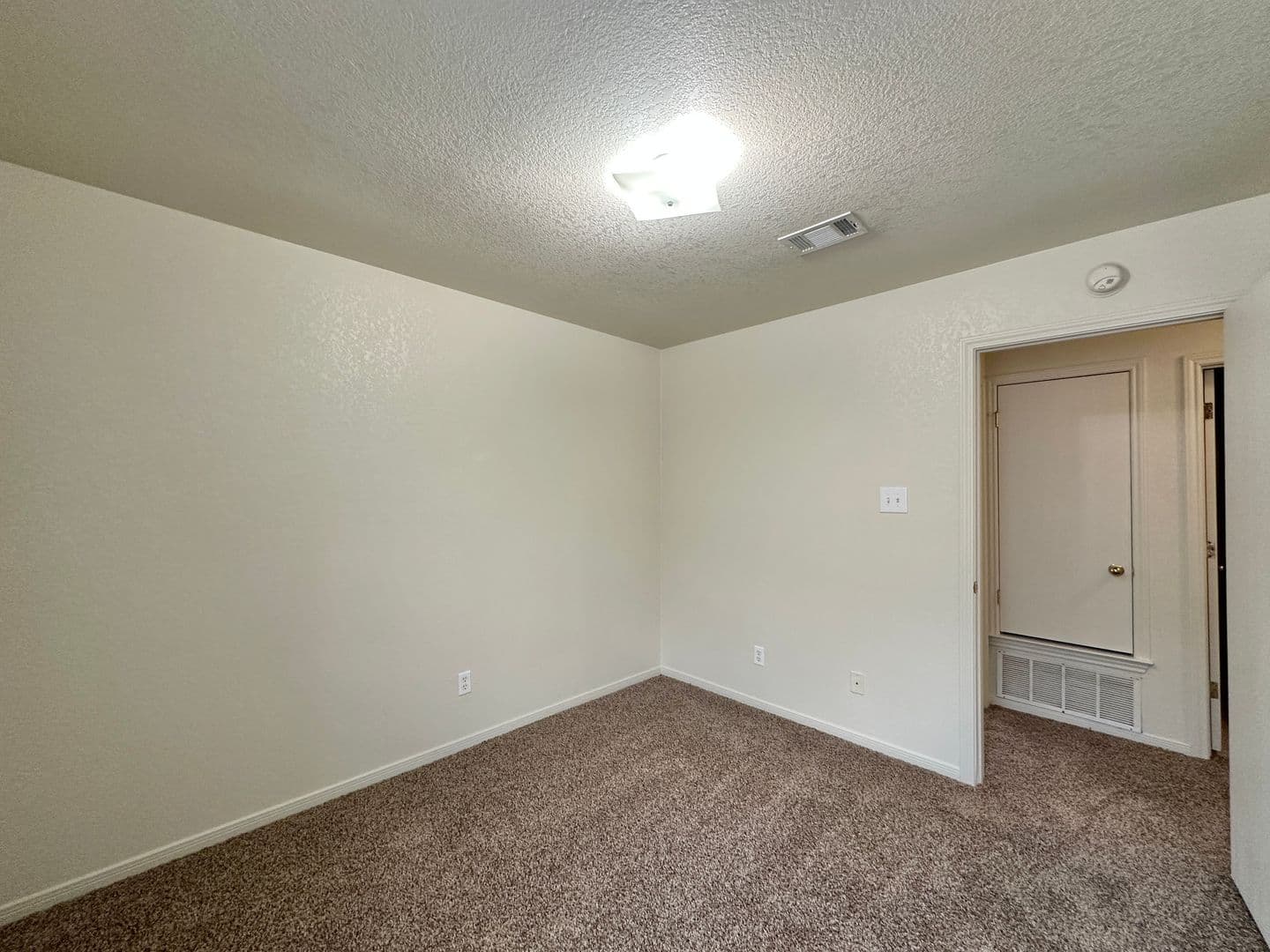 Harker Heights Multiplex: 1712 Aztec Trace
