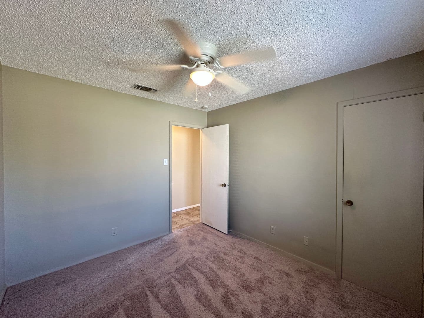 Killeen House: 2005 Ruiz Dr