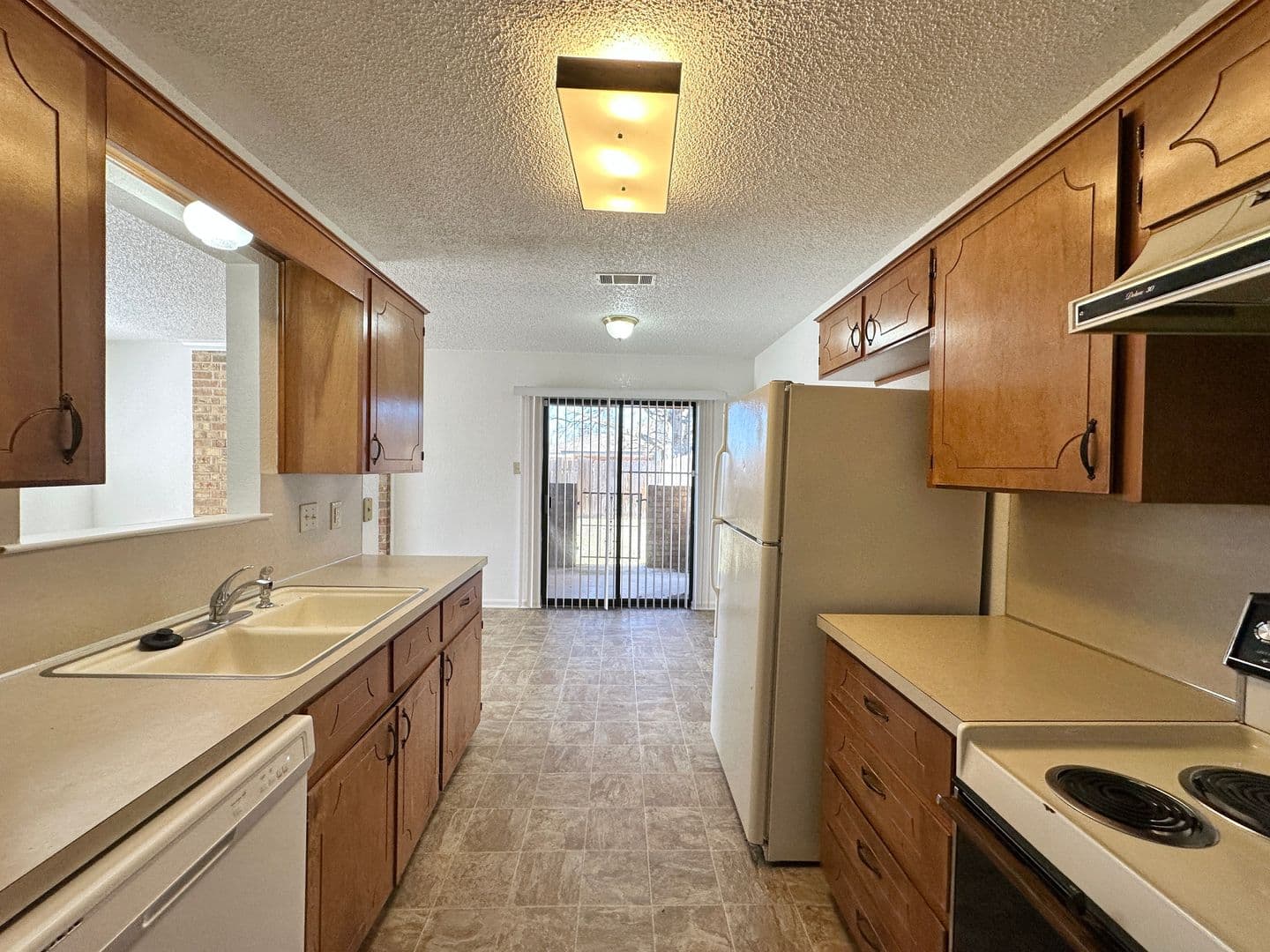 KILLEEN Townhome: 2609 Bermuda Drive