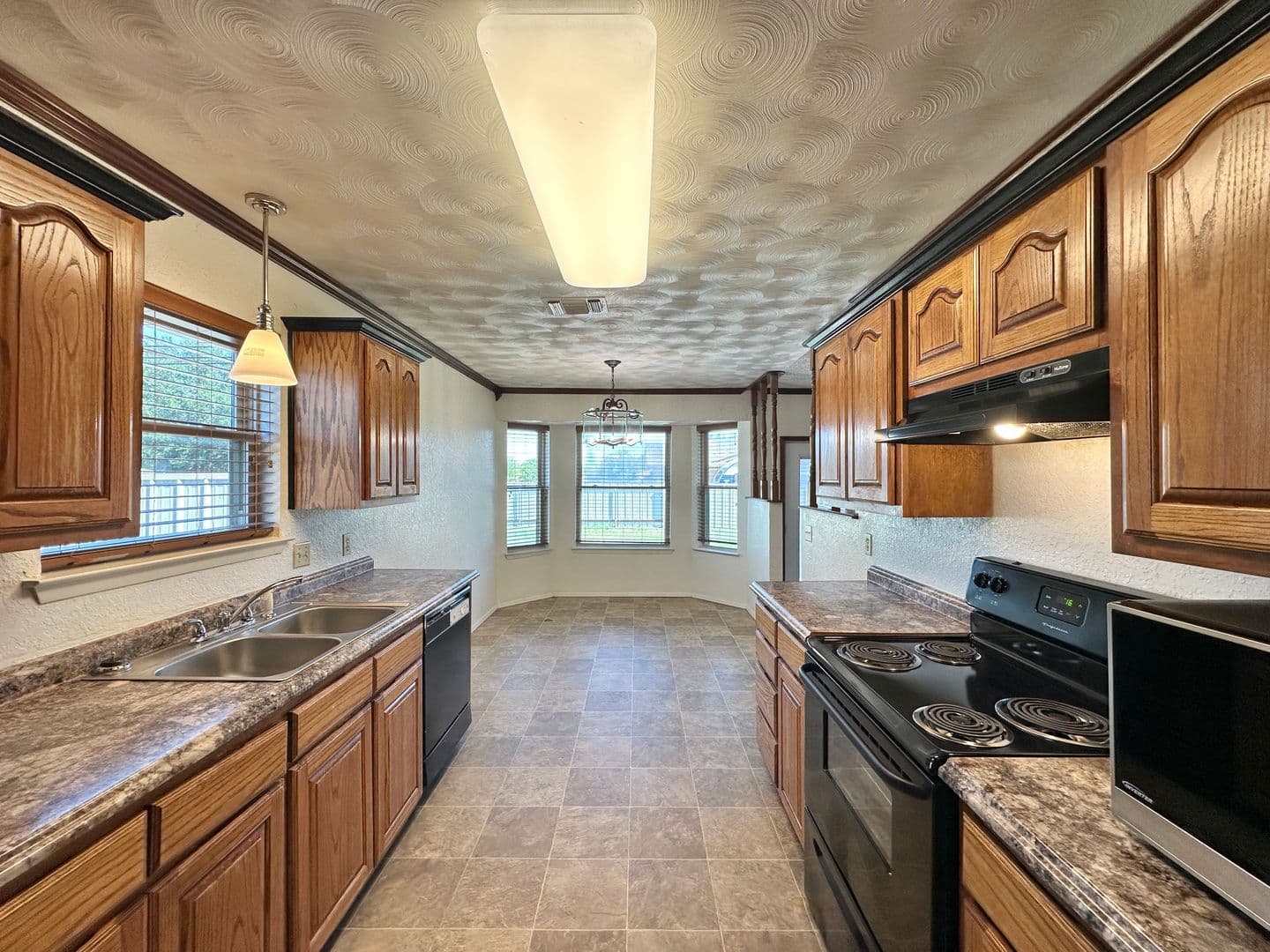 Killeen House: 1602 Becker Dr