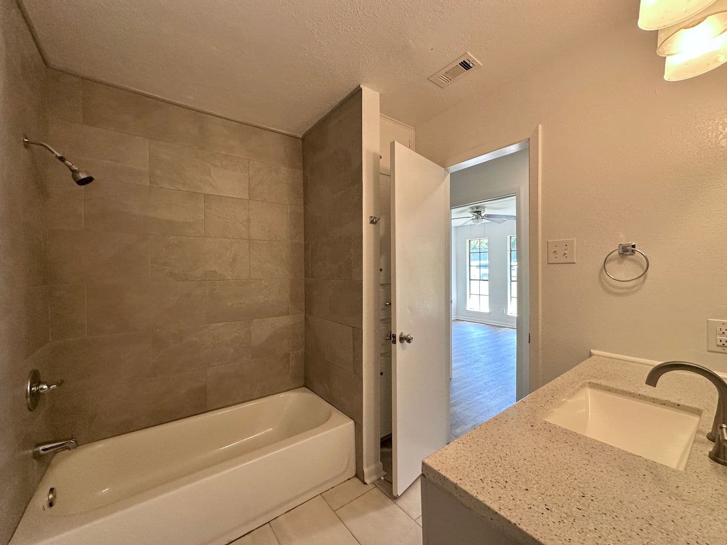 Temple House: 3822 Valley View Drive