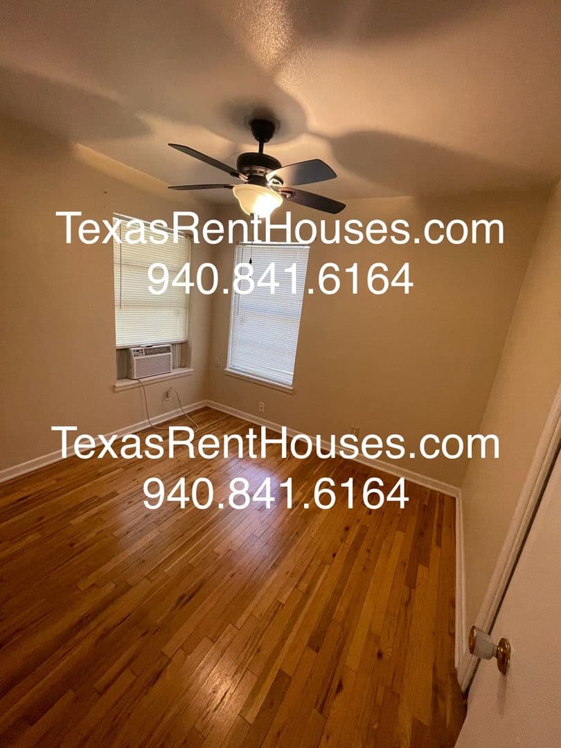 Wichita Falls House: 1130A Sunset Lane