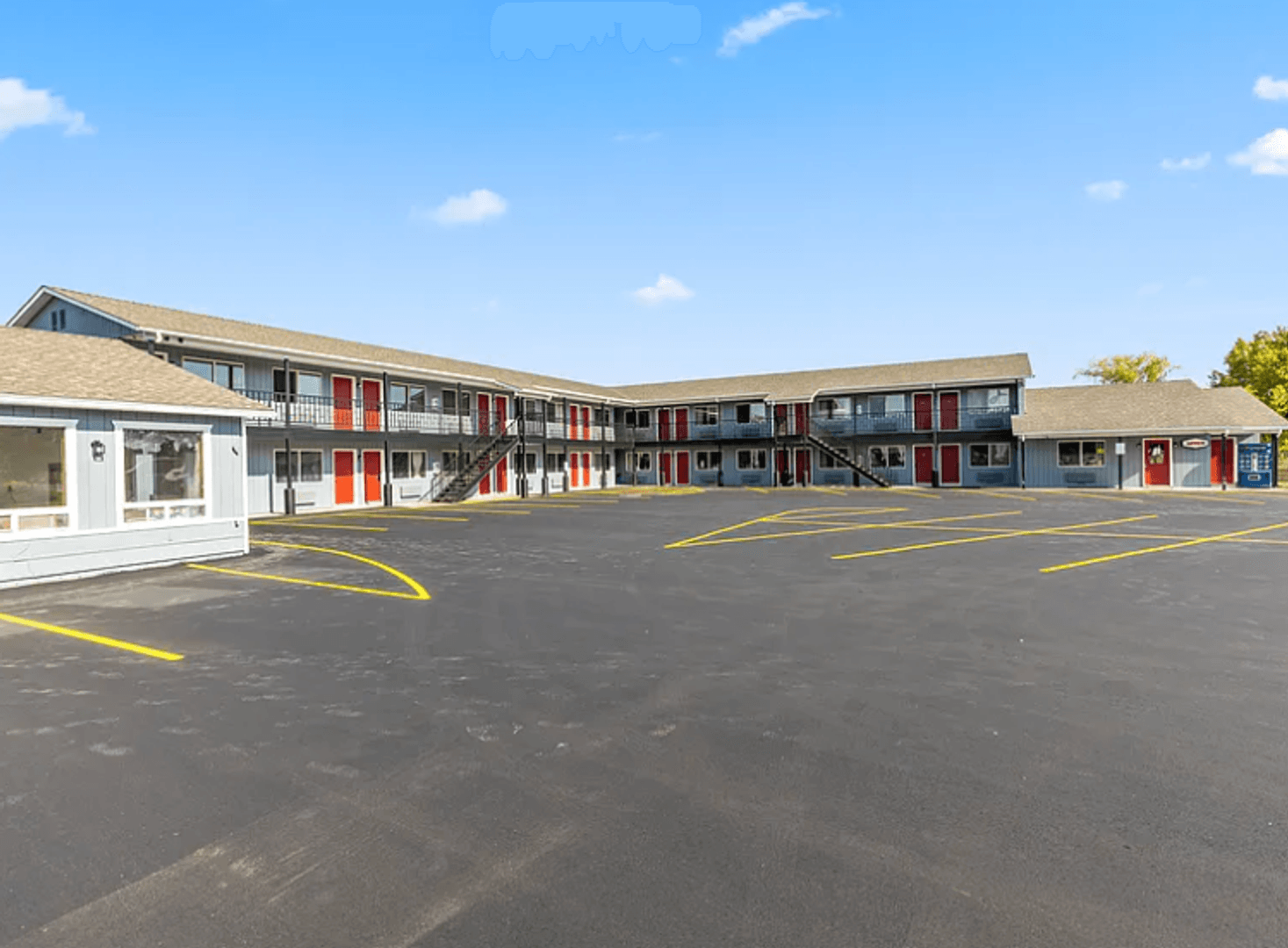 Pine River Apartment: 2684 MN-371 SW