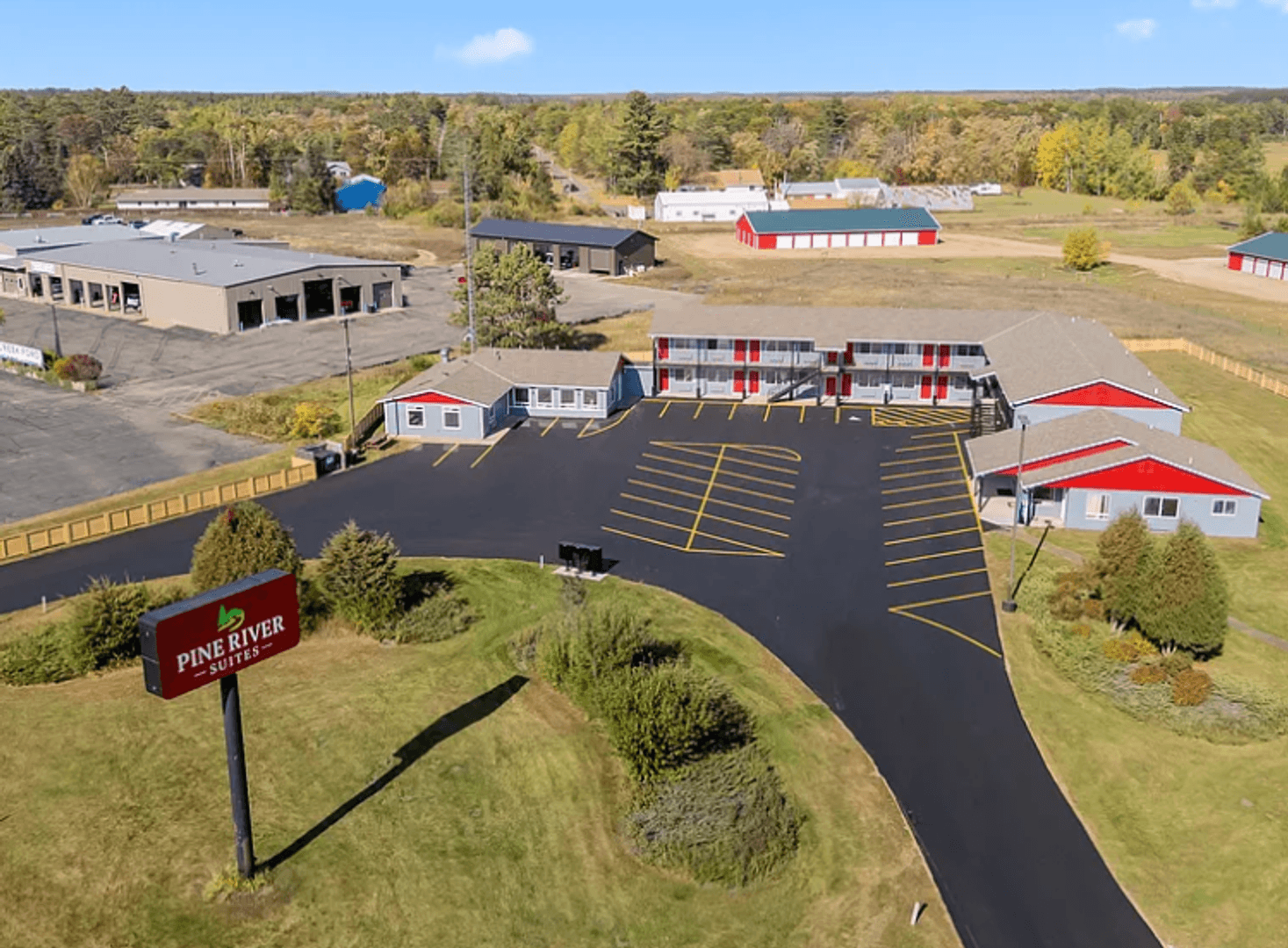 Pine River Apartment: 2684 MN-371 SW