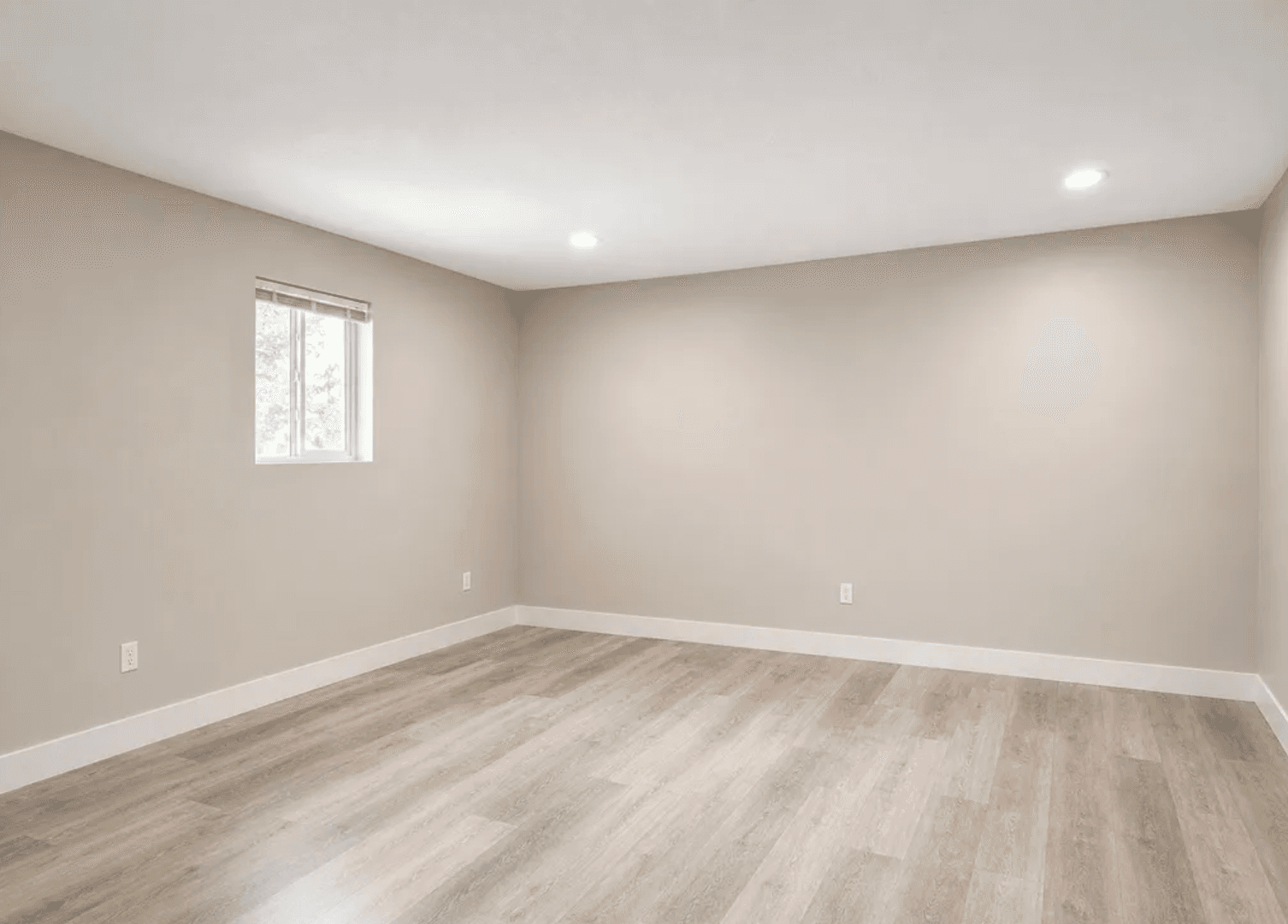 Pine River Apartment: 2684 MN-371 SW