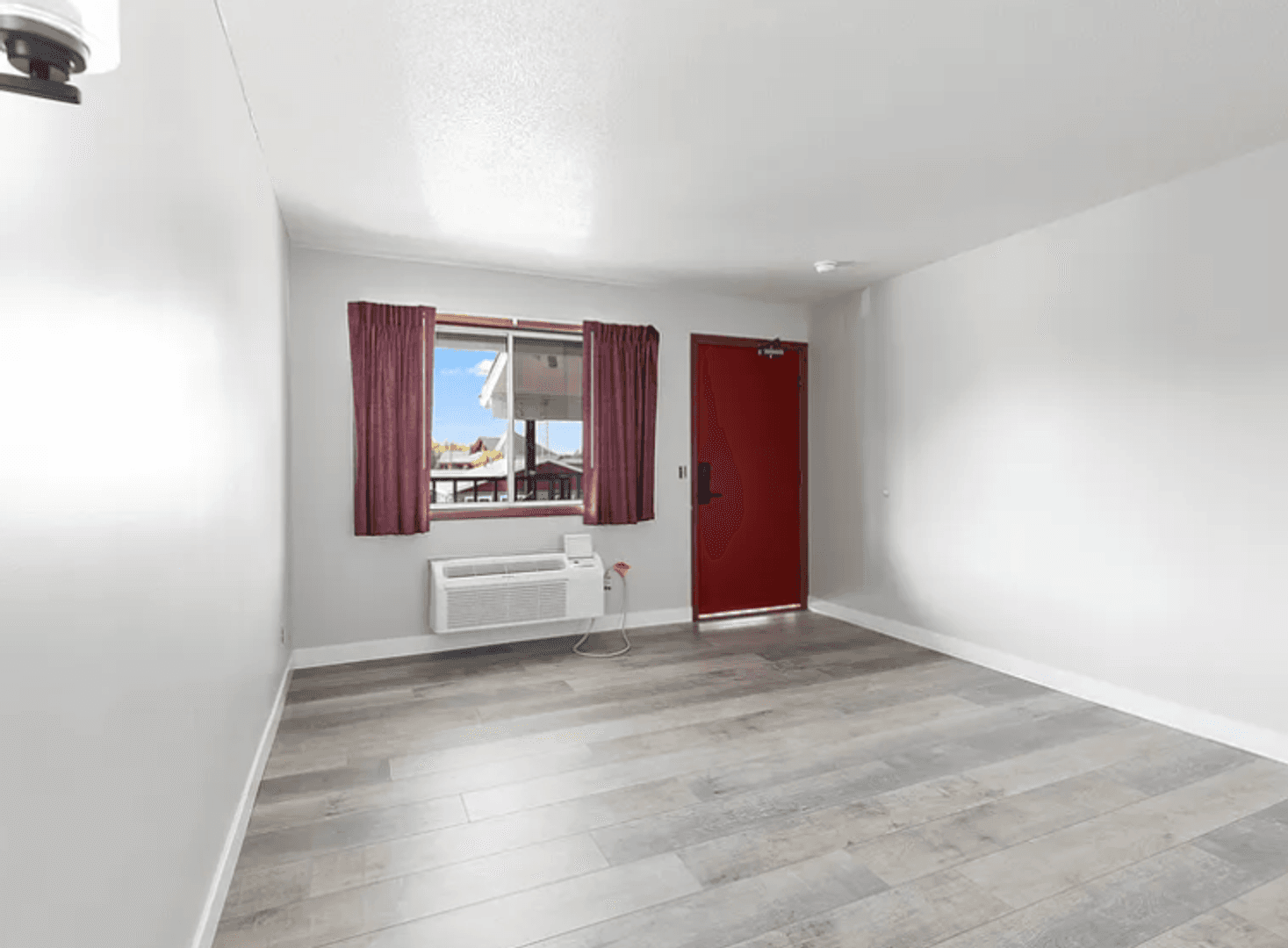 Pine River Apartment: 2684 MN-371 SW