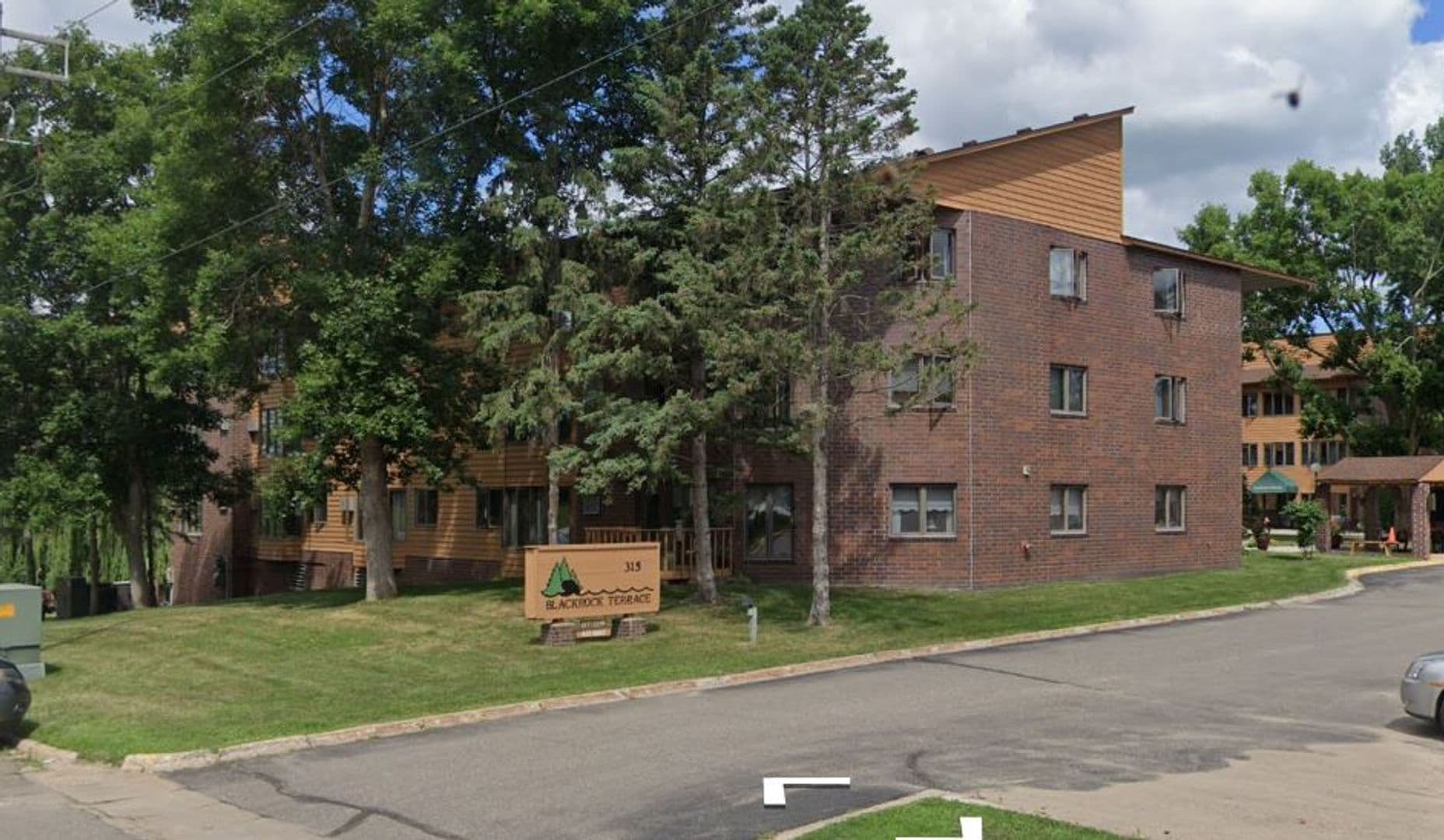 Aitkin Apartment: 315 1st Ave SW