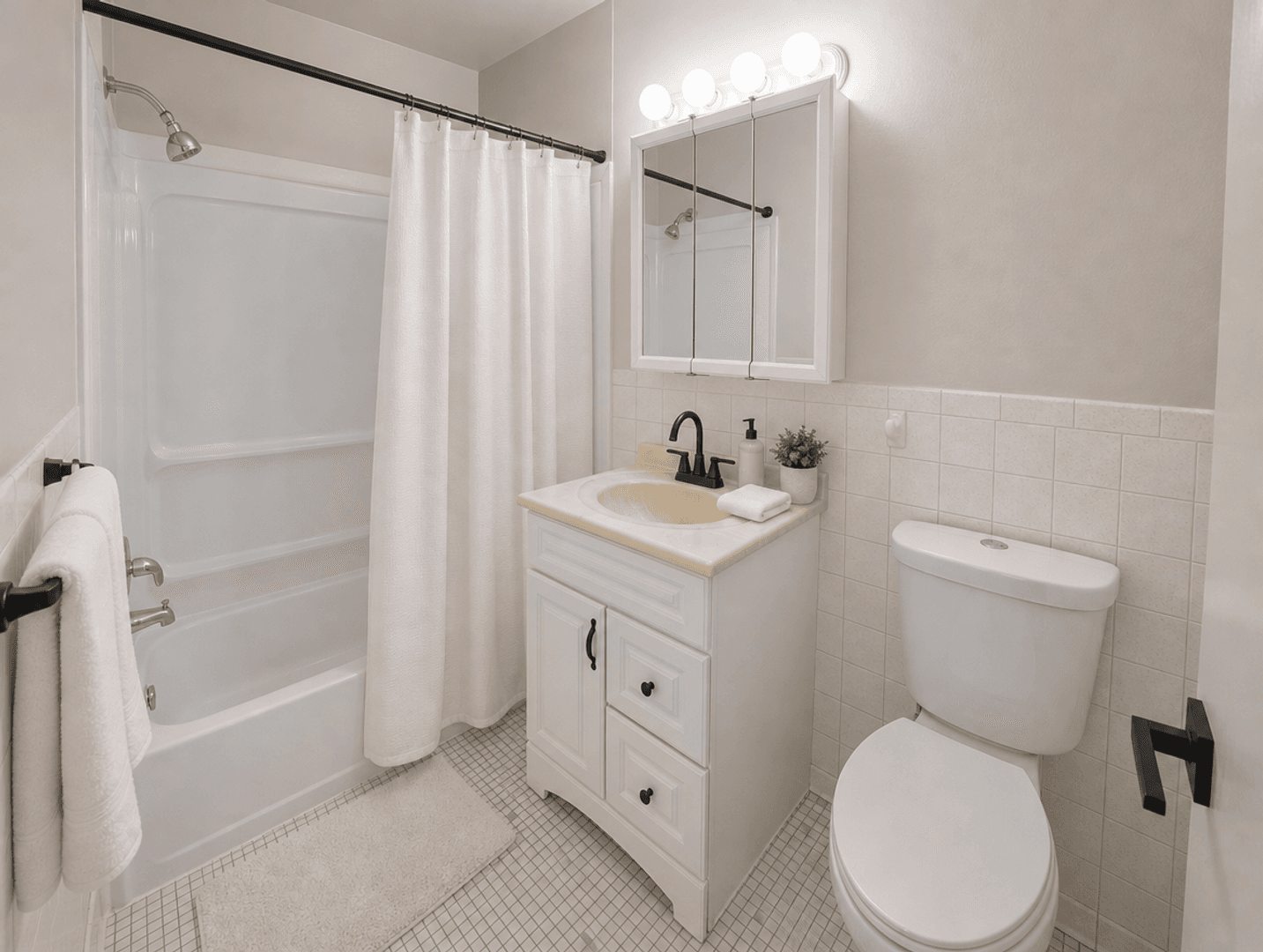 Anoka Apartment: 802 Garfield St. W