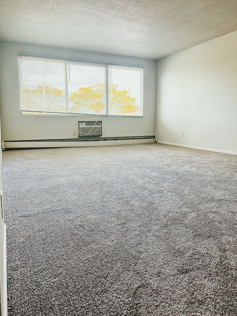 St. Louis Park Apartment: 8300 31st St. W