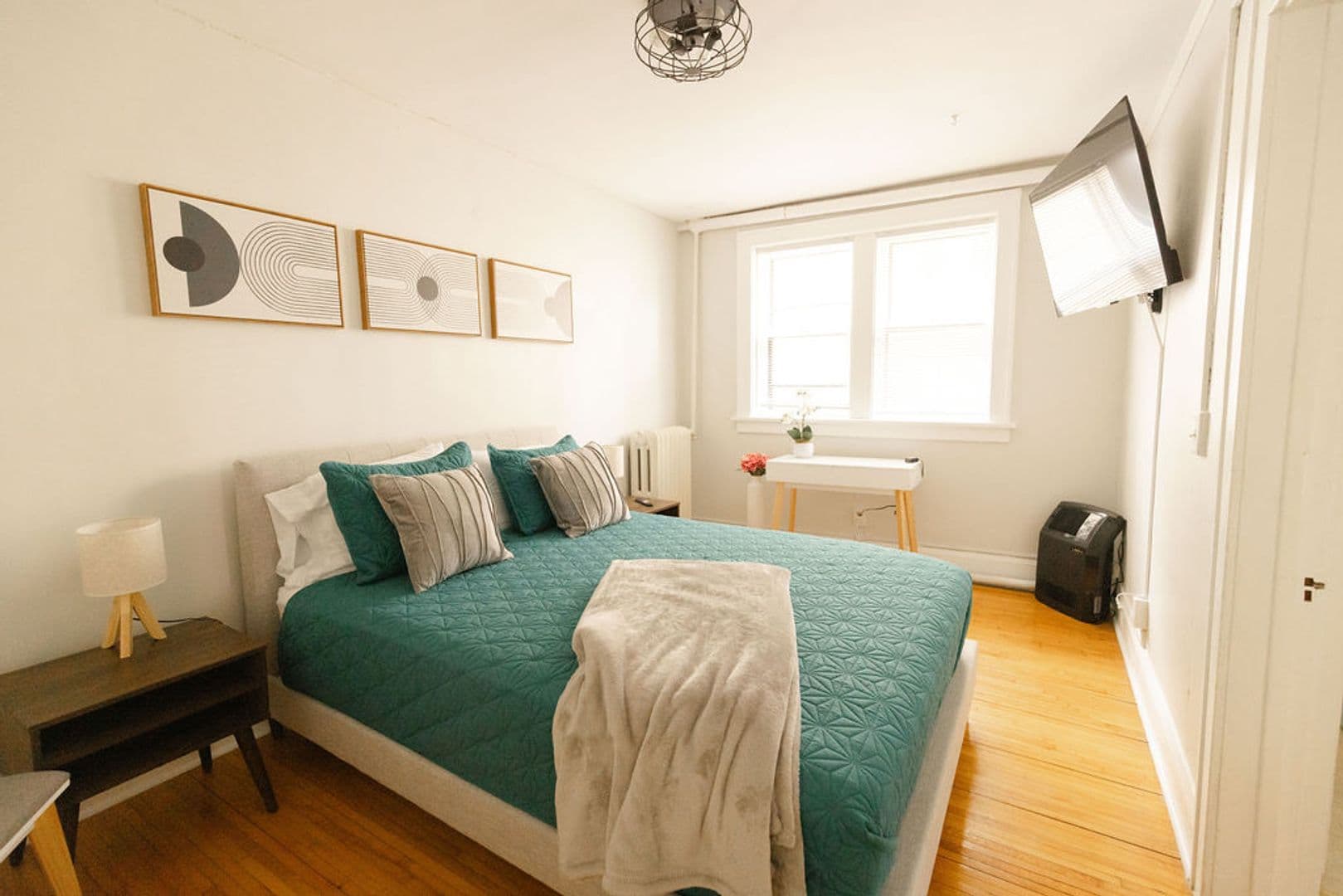 Minneapolis Apartment: 4106 Chicago Ave. S.
