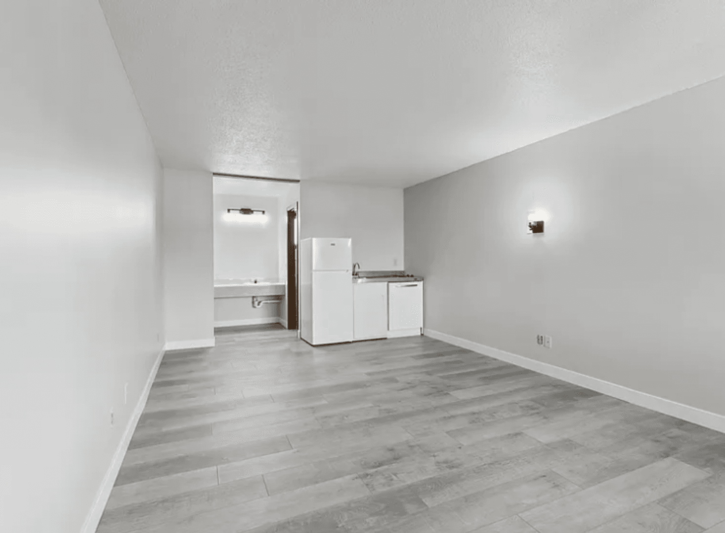 Pine River Apartment: 2684 MN-371 SW