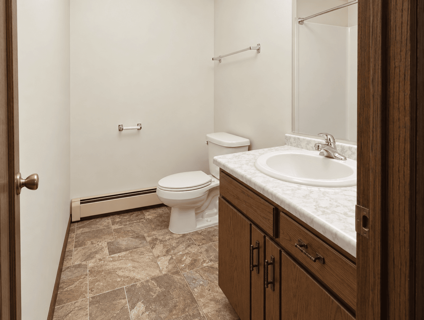 Baxter Apartment: 5794 Laverne Cir.