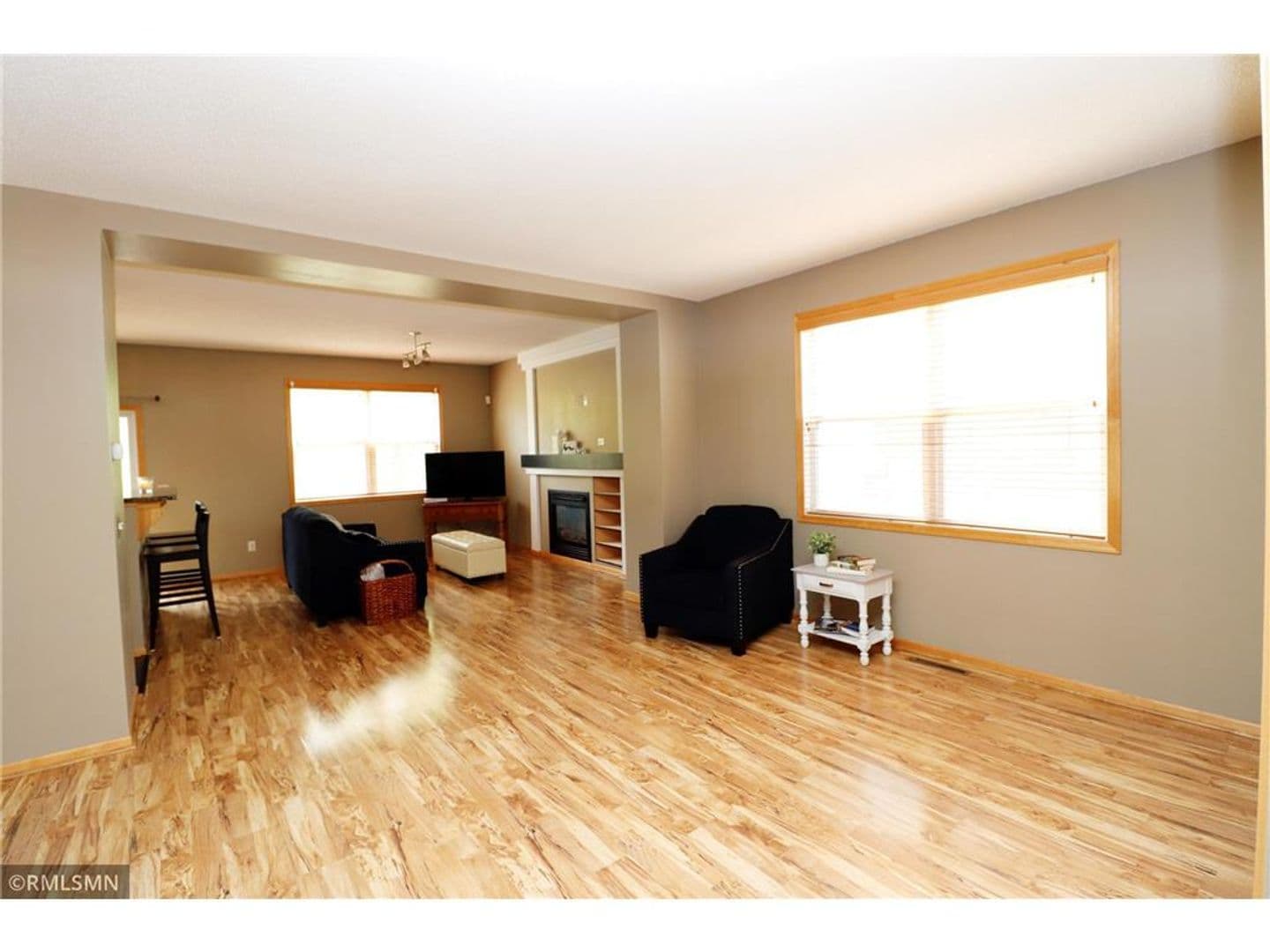 Prior Lake House: 14343 Brookmere Blvd.